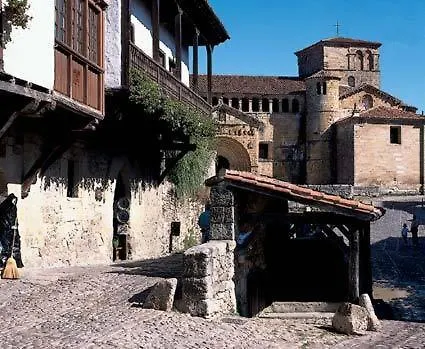 Couette-café Santa Juliana Santillana del Mar