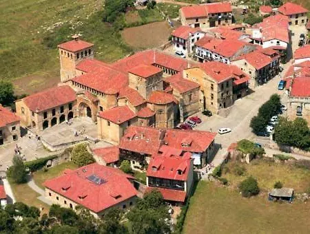 Santa Juliana Σαντιγιάνα ντελ Μαρ