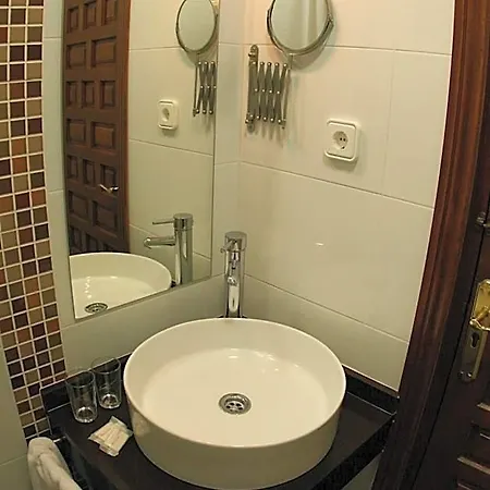 Santa Juliana Bed & Breakfast Santillana del Mar